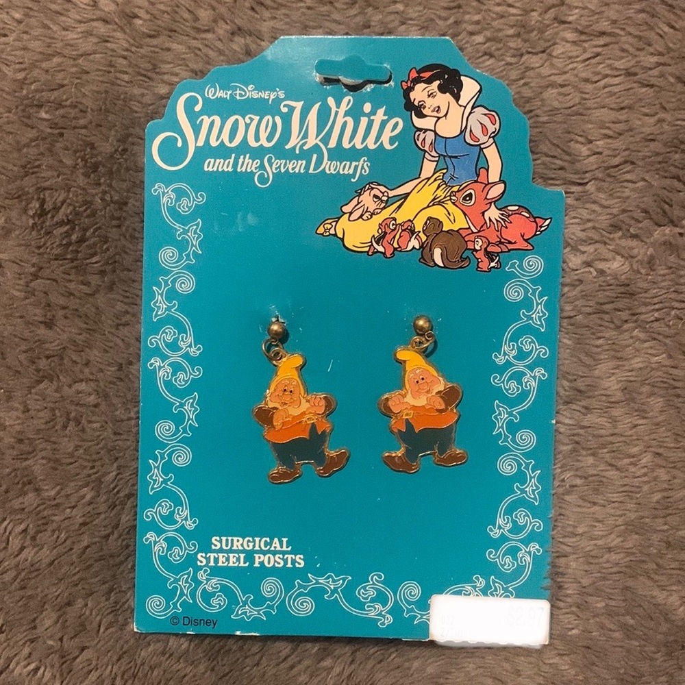 Disney Snow White earrings